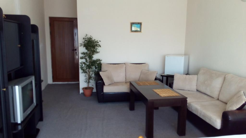 Guest House Diamant Sozopol Exterior photo